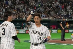 BASEBALL/ Japan rallies late to beat Australia 4-3, clinches first place in group at World Baseball Classic
                
                    March 9, 2026
                                        NEW