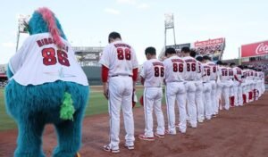 Hiroshima Carp fans mourn A-bomb victims at annual game
                
                    August 7, 2026